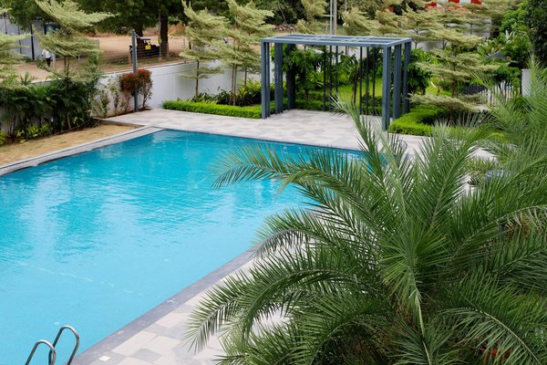 Piscine coque : choix, avantages et installation rapide