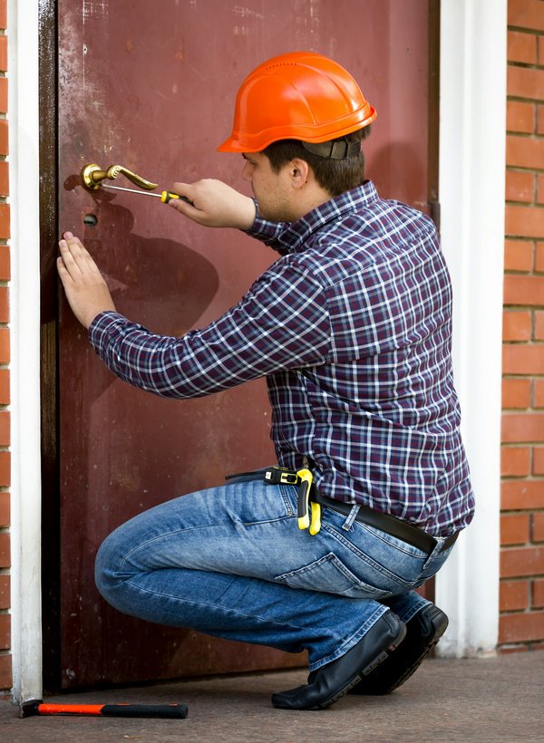 Faire appel à un professionnel pour l'installation d'une porte blindée à Strasbourg